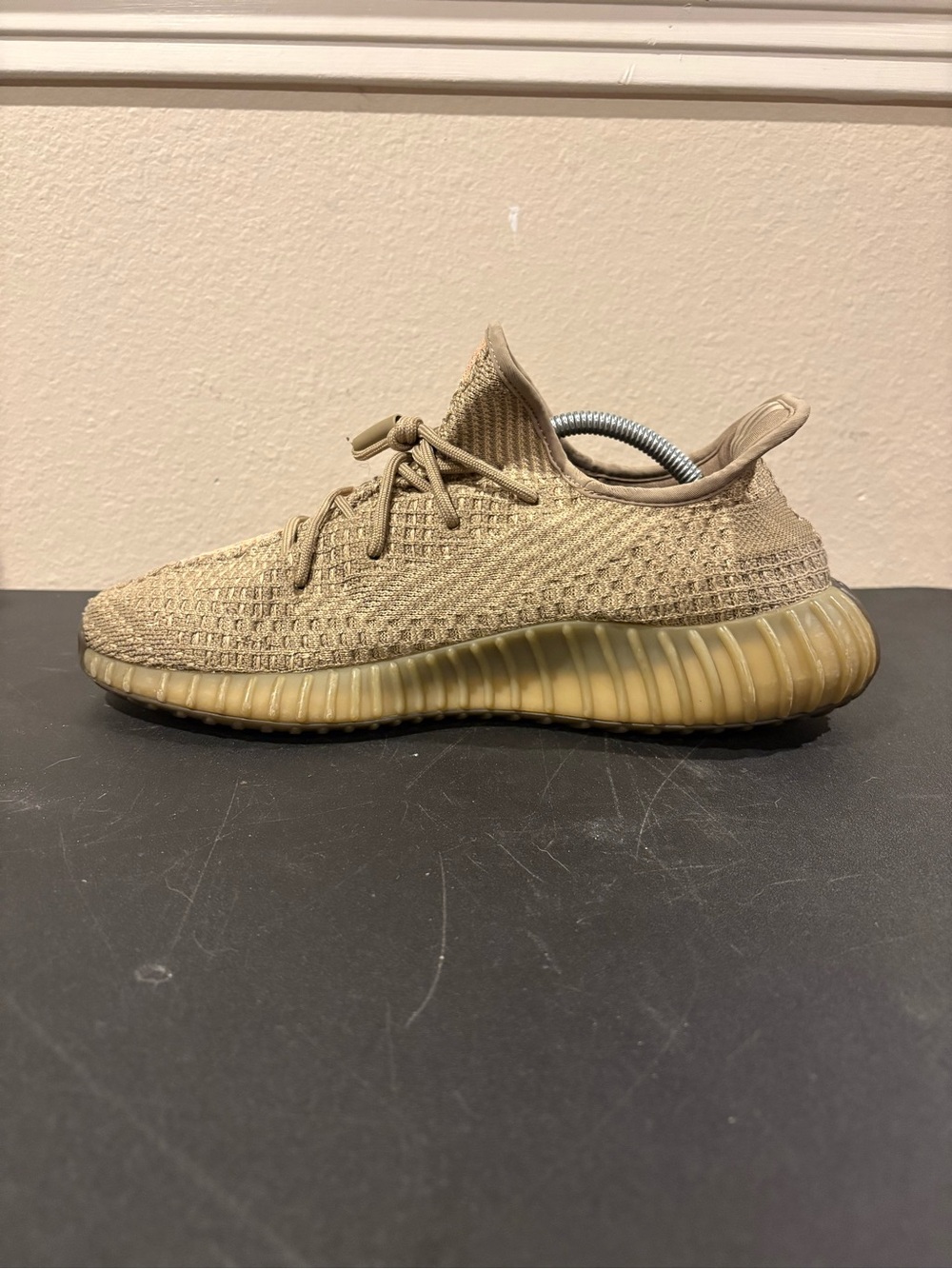 Adidas Yeezy Boost 350 V2 Men's Size 10.5 Sand Taupe - Picture 3 of 9